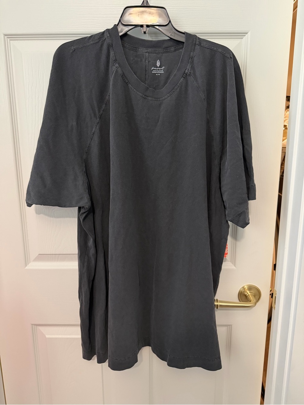 Free people movement icon tee